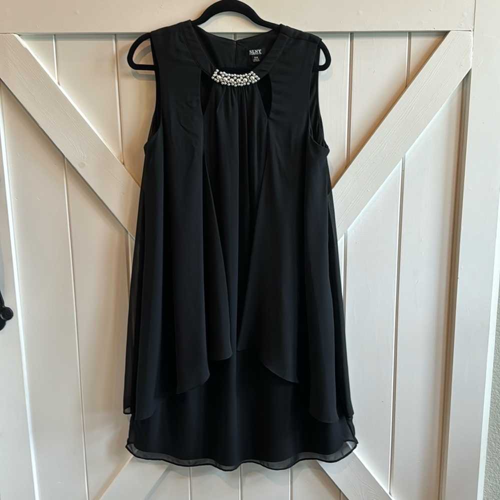 Elegant Black Sleeveless Dress
